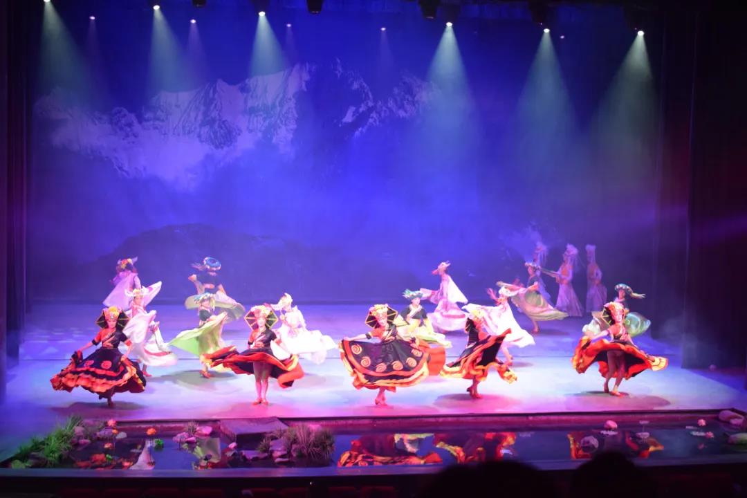 觸碰麗江古城，從五花石板路開(kāi)始……