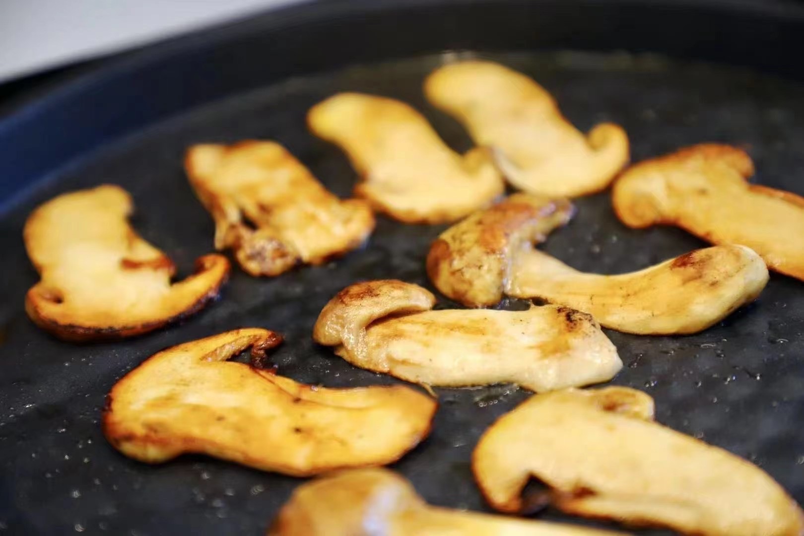 2021年麗江最全美食特產推薦攻略！舌尖上的麗江之煎烤松茸